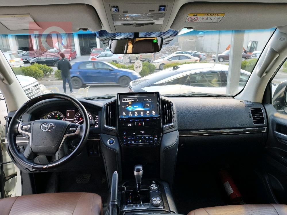 تويوتا لاندكروزر